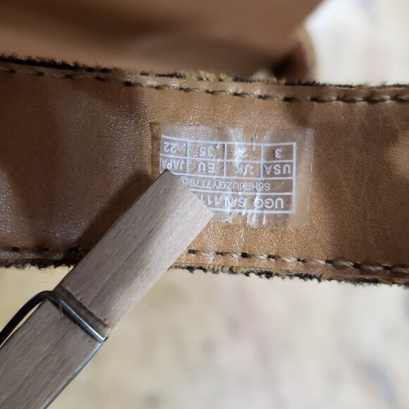 Ugg girls sandels sz 3 animal print adjustable straps - Picture 10 of 11